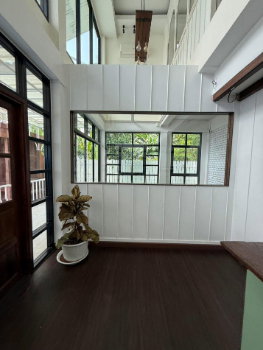 รูป ให้ เช่าอาคาร-บ้านเดี่ยว 2 ชั้น ทำเลทองย่านเอกมัย (Ekkamai) เหมาะสำหรับ Commercial Shop, คลินิก, สปา, คาเฟ่ หรือออฟฟิศ พร้อมที่จอดรถ - รูปที่ 4/12