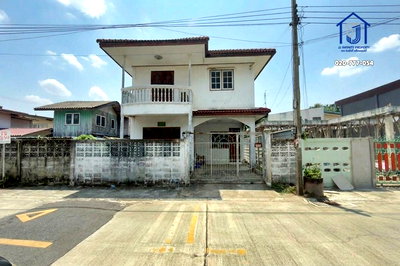 บ้านเดี่ยว สนามบินดอนเมือง : ขายบ้านเดี่ยว 35 ตร.ว. หมู่บ้านปิ่นเจริญ 2 ถนนสรงประภา ซอยสรณคมน์ 35  ใกล้รถไฟฟ้าสายสีแดง