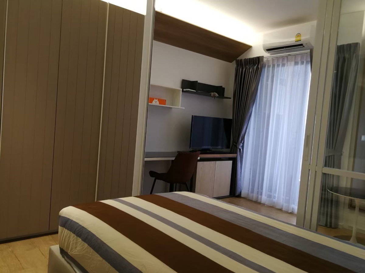 picture Triple Y                      Residence - 3/11