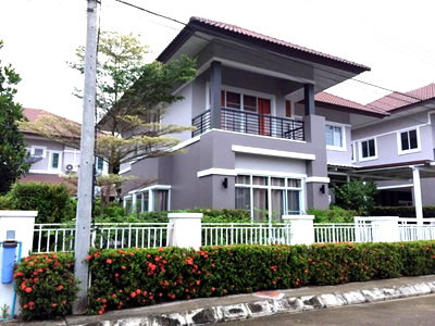 บ้านเดี่ยวให้เช่า : ปล่อยเช่าบ้านเดี่ยว 2 ชั้น โครงการกุลพันธ์วิลล์ 16 (The Bliss) ใกล้สนามบินเชียงใหม่ (R1035) T.0946511456