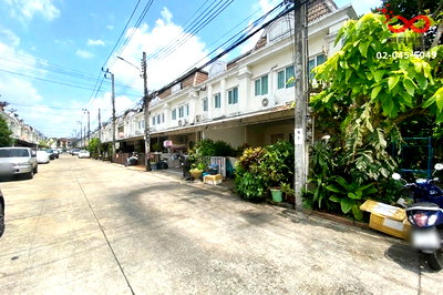 ทาวน์โฮม เขตบึงกุ่ม : ขายทาวน์เฮาส์ 2ชั้น 20 ตรว. ดิ เอ็กซ์คลูชีฟ นวลจันทร์ 56 ใกล้ทางด่วนเอกมัย–รามอินทรา
