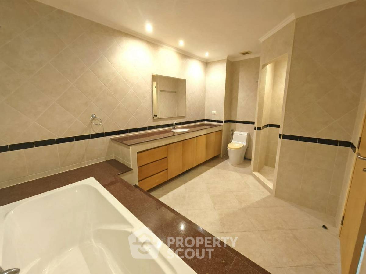 รูป ขายคอนโด 2 ห้องนอน 184 ตร.ม. วิวทะเล เรสซิเดนซ์ 5 พัทยาเหนือ (ID 2796354) - รูปที่ 11/20