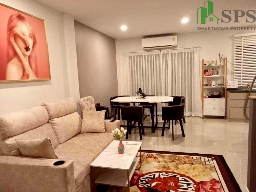 รูป ทาวน์โฮม ให้เช่า ลุมพินี ทาวน์เพลส สุขุมวิท-ศรีนครินทร์ (SPSJP264) - รูปที่ 2/8