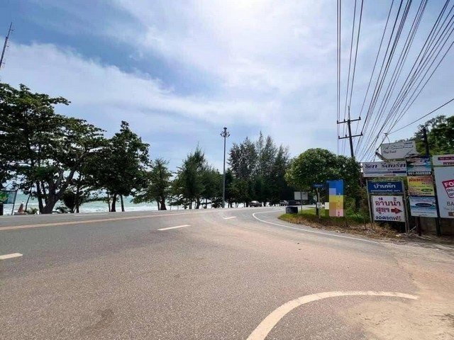 ขายที่ดินเปล่า 217 ตร.ว. ถมแล้ว ใกล้หาดแหลมแม่พิมพ์ ระยอง เข้า-ออกได้ 2 ทาง เพียง 2.6 ล้านบาท!