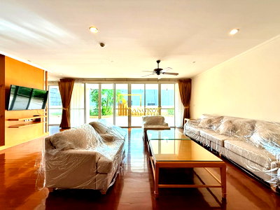 Apartment building for rent Metropolitan Electricity Authority : Impressive 4 Bedroom Apartment For Rent in Phrom Phong - BR0262AP