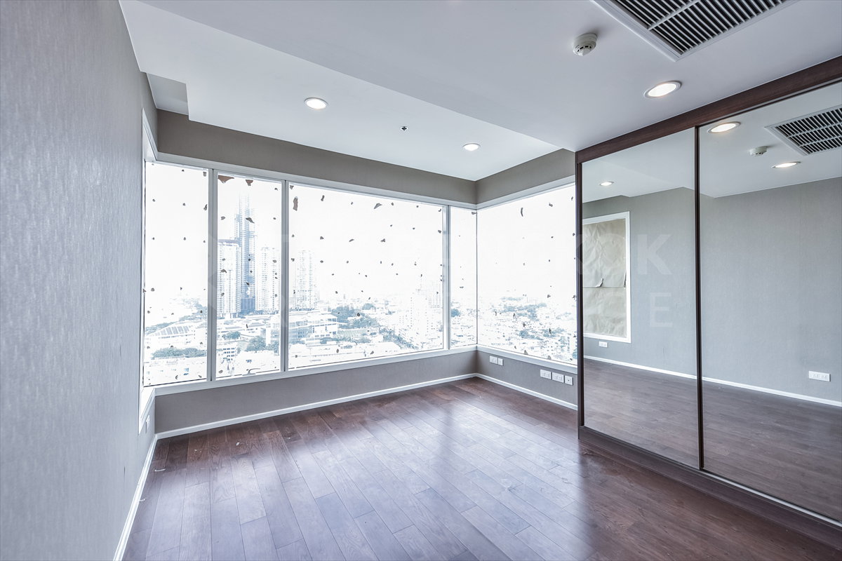รูป ขายคอนโดหรู Menam Residences ห้องมุม วิวแม่น้ำเจ้าพระยา 🌊ใกล้เอเชียทีค - รูปที่ 3/10