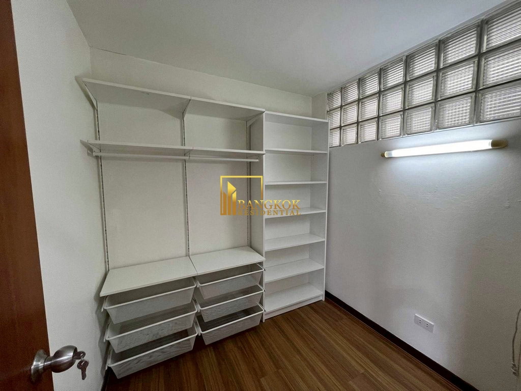 รูป Expansive 4 Bedroom Townhouse in Baan Green Town-On Nut - BR49055TH - รูปที่ 25/30