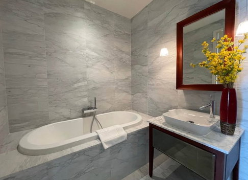 Luxury Condo for Sale Chidlom | City Lifestyle Luxury | Near BTS Chidlom | 34,100,000 THB -; LTH14949