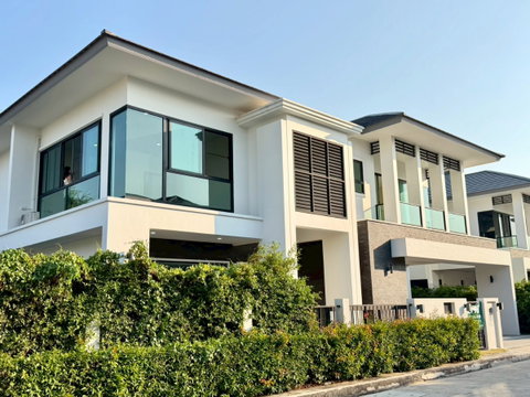 บ้านเดี่ยวหรู ทำเล Prime ใกล้ Central Chonburi เพียง 900 เมตร ที่ดิน 125 ตร.วา ✨ 4 ห้องนอน 3 ห้องน้ำ (ขยายใหญ่พิเศษ)