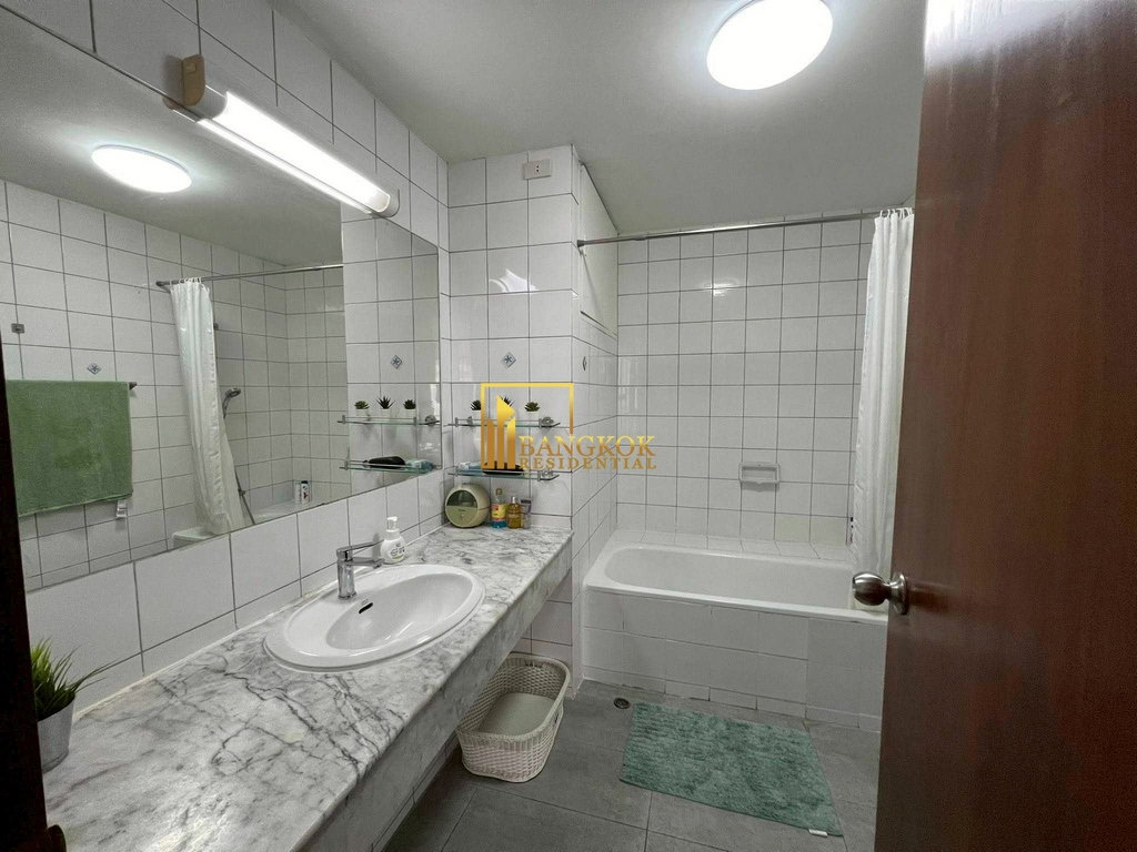 รูป Expansive 4 Bedroom Townhouse in Baan Green Town-On Nut - BR49055TH - รูปที่ 24/30