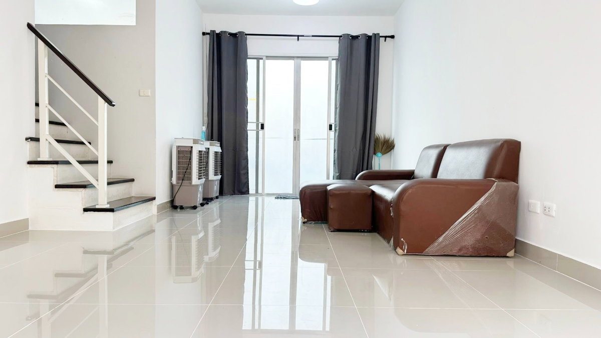 picture Townhome for Sale The Connect Kaset-Navamin (Prasert-Manukitch 48) Price 2.5 MB Land Size 18.2 Sq.wah 2 Floors Village View - 2/17