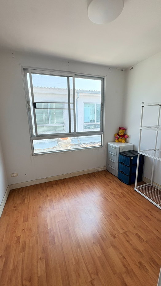 picture Townhome for Sale The Connect Kaset-Navamin (Prasert-Manukitch 48) Price 2.5 MB Land Size 18.2 Sq.wah 2 Floors Village View - 10/17