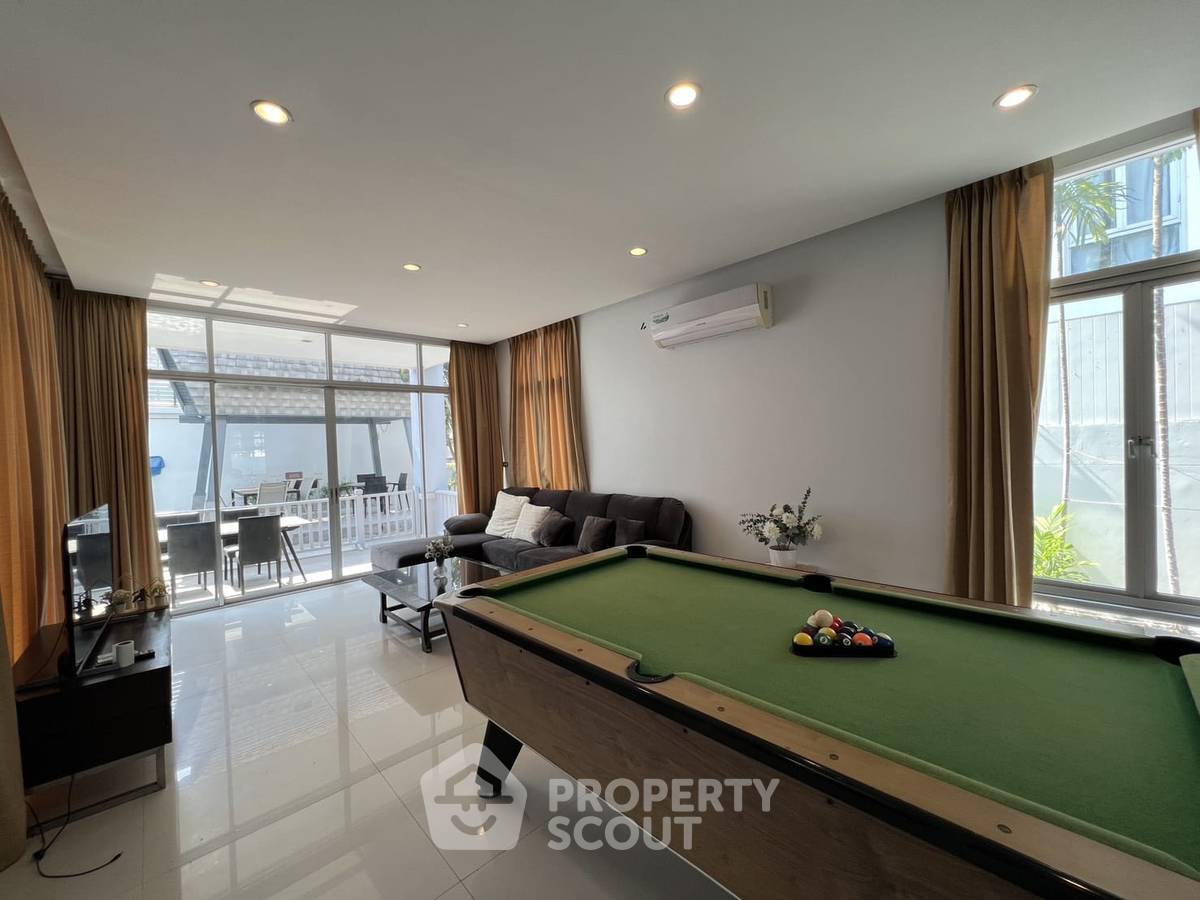 รูป วิลล่า 4 ห้องนอน เป็นมิตรกับสัตว์เลี้ยง ใกล้ชายหาด Pool Villa Nr Beach (ID 2684937) - รูปที่ 2/8