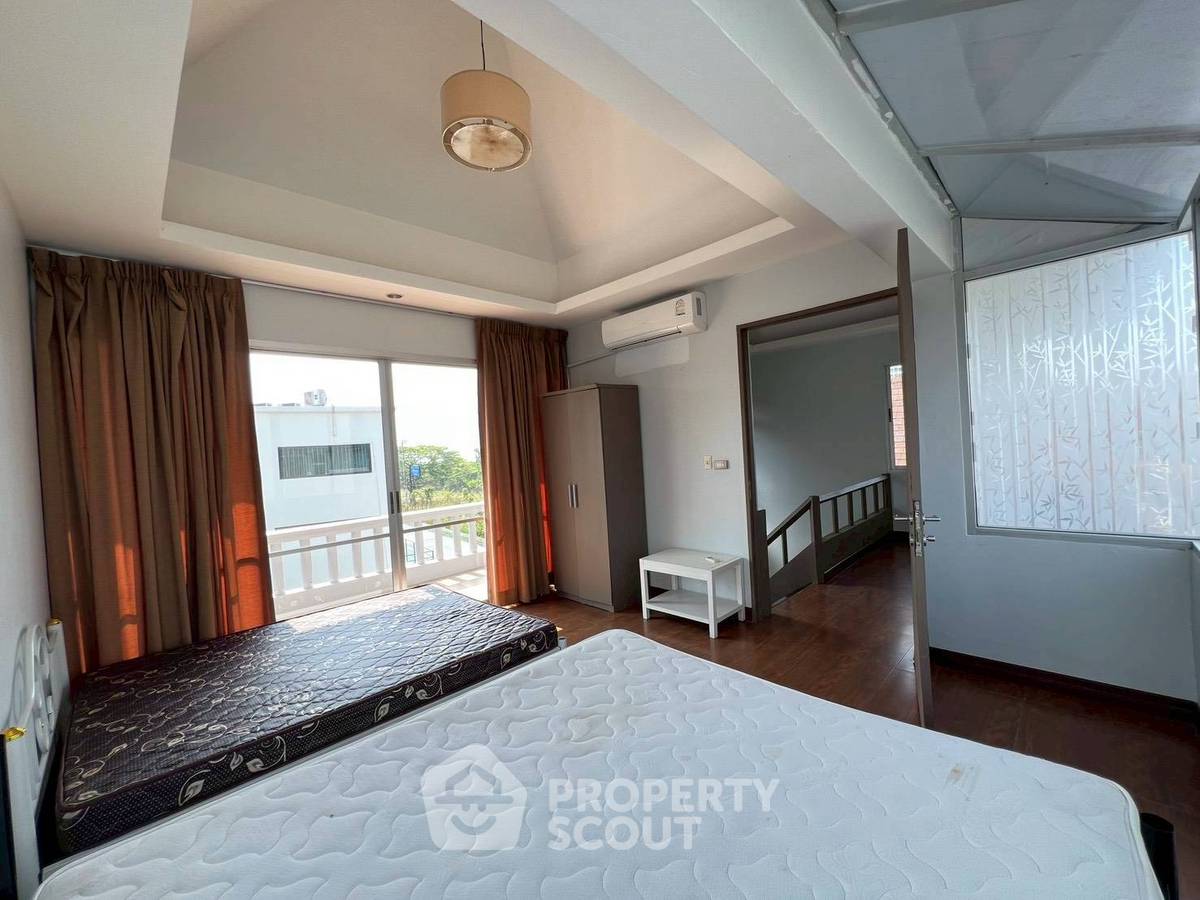 รูป วิลล่า 4 ห้องนอน เป็นมิตรกับสัตว์เลี้ยง ใกล้ชายหาด Pool Villa Nr Beach (ID 2684937) - รูปที่ 4/8