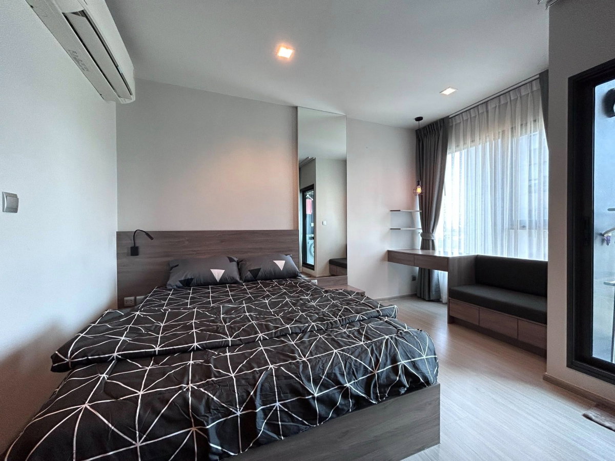 รูป ให้เช่า Life Asoke rama9 ห้องบิวท์อิน แต่งสวย ชั้นสูง ตกแต่งครบ พร้อมเข้าอยู่ ใกล้รถไฟฟ้า MRTพระราม9 AirportLinkมักกะสัน -RW007863 - รูปที่ 10/12
