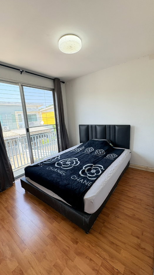picture Townhome for Sale The Connect Kaset-Navamin (Prasert-Manukitch 48) Price 2.5 MB Land Size 18.2 Sq.wah 2 Floors Village View - 6/17