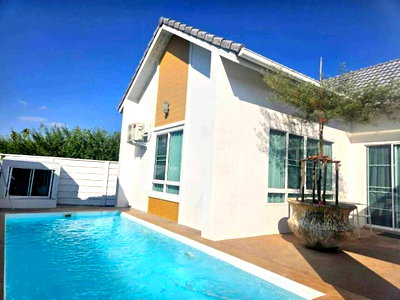 เช่าบ้านเดี่ยว พรีเมี่ยม เอาท์เล็ท เชียงใหม่ : ให้เช่า Pool Villa หางดง(บ้านถวาย) เชียงใหม่ พร้อมตกแต่ง เฟอร์ไม้สักทุกห้อง (R1030) T.0946511456