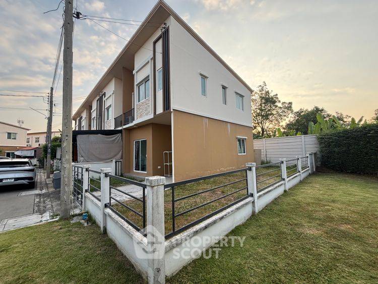 รูป บ้าน 3 ห้องนอน ขาย พร้อมเลี้ยงสัตว์ได้ โครงการ Grande Pleno Rattanatibeth เขตบางเลน (ID 2791665) - รูปที่ 2/12