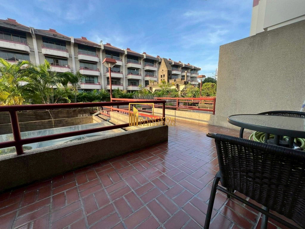 รูป Expansive 4 Bedroom Townhouse in Baan Green Town-On Nut - BR49055TH - รูปที่ 7/30
