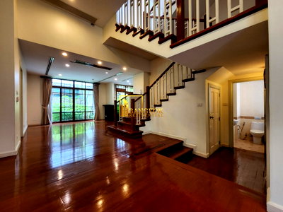 เช่าบ้านเดี่ยว โรงเรียนเซนต์แอนดรูส์อินเตอร์เนชันแนล กรุงเทพ : Baan Sansiri 67 | Impressive 4 Bedroom Luxury House For Rent - BR8408SH