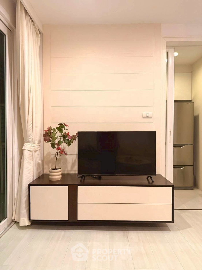 รูป ใกล้ BTS Krung Thon Buri เพียง 100 ม. | 2 ห้องนอน The Bangkok Sathorn-Taksin (ID 2798008) - รูปที่ 2/19