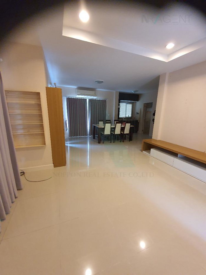 รูป ขายบ้านเดี่ยว โครงการ เซนโทร วัชรพล 2 ชั้น 3 ห้องนอน 3 ห้องน้ำ - รูปที่ 2/8