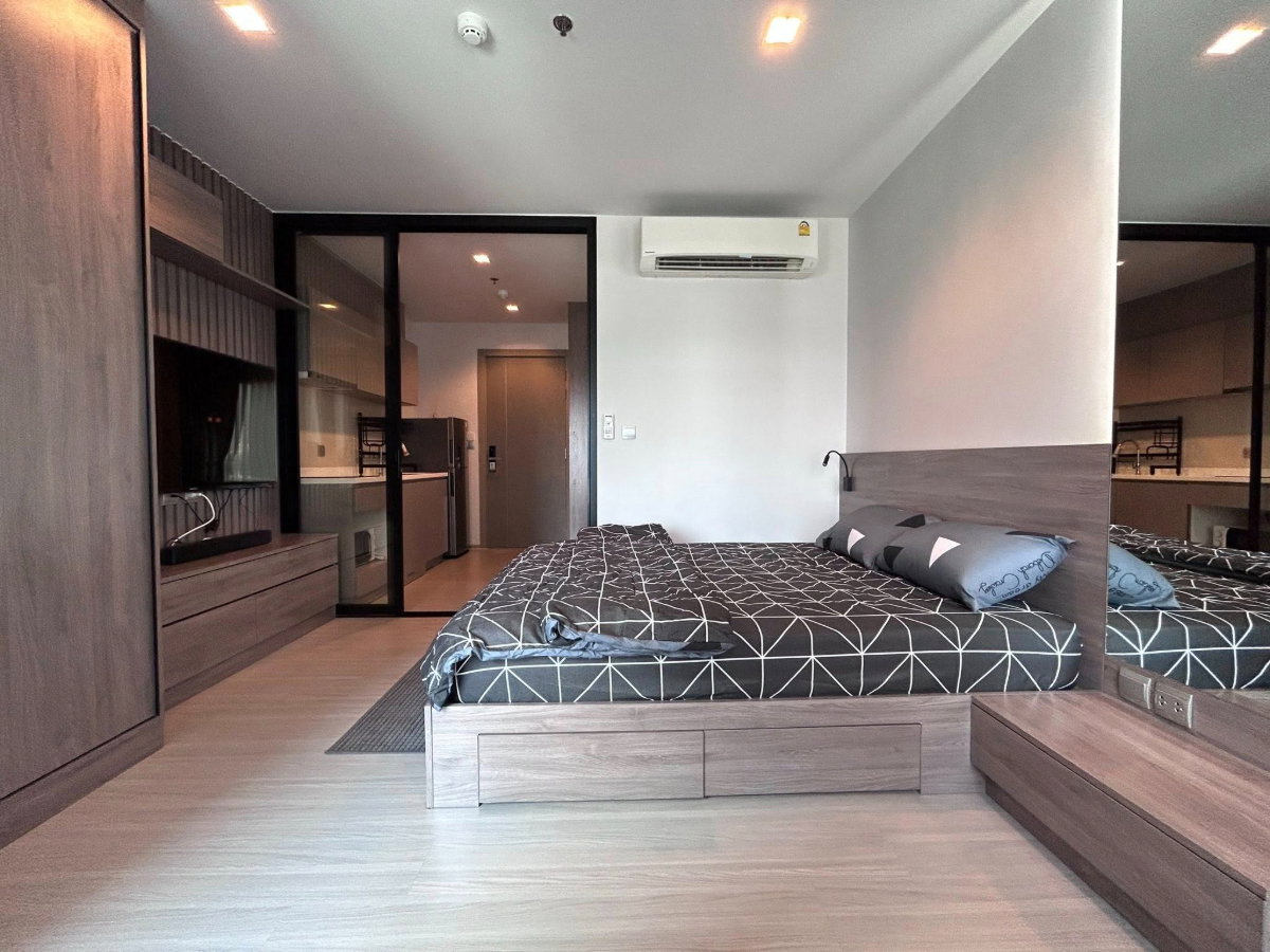 รูป ให้เช่า Life Asoke rama9 ห้องบิวท์อิน แต่งสวย ชั้นสูง ตกแต่งครบ พร้อมเข้าอยู่ ใกล้รถไฟฟ้า MRTพระราม9 AirportLinkมักกะสัน -RW007863 - รูปที่ 6/12