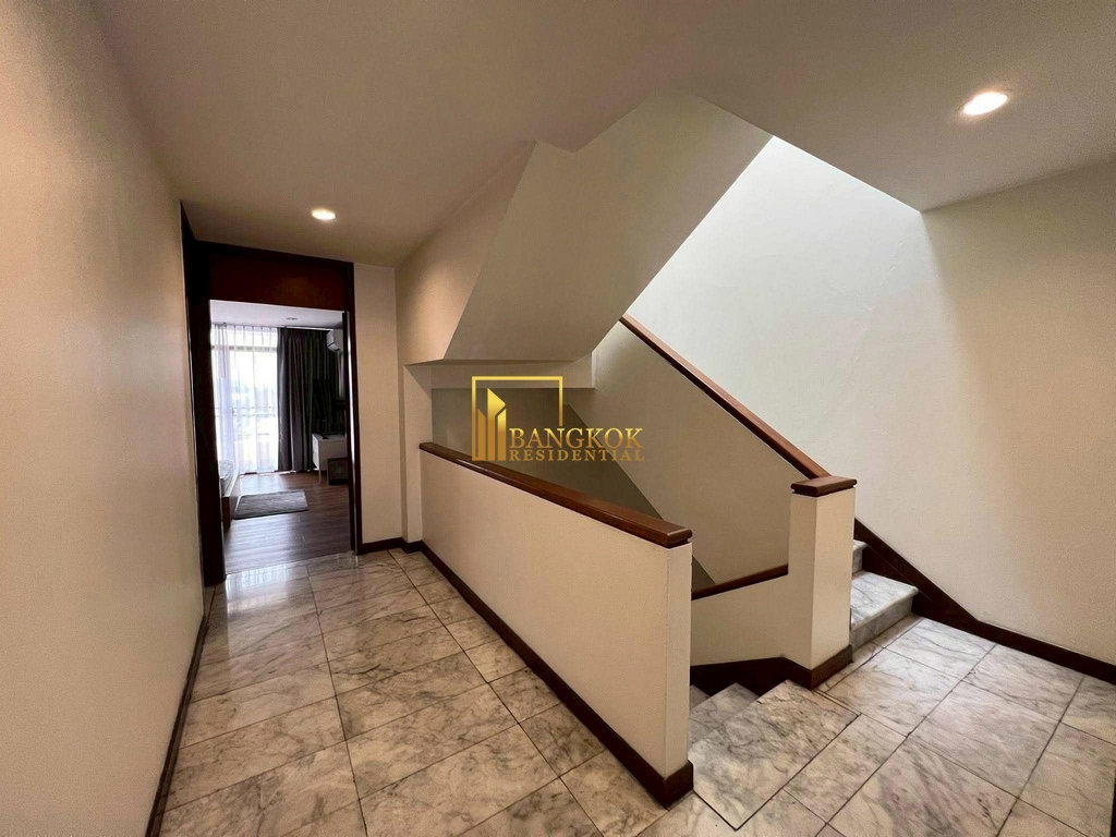 รูป Expansive 4 Bedroom Townhouse in Baan Green Town-On Nut - BR49055TH - รูปที่ 10/30