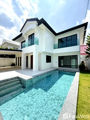 บ้านเดี่ยว เมืองภูเก็ต ภูเก็ต : Luxury 2-Storey Villa with Private Swimming Pool – L&H 5962958