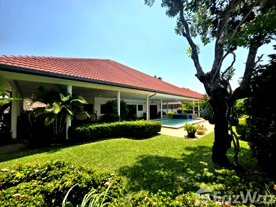 เช่าบ้านเดี่ยว ม.ศิลปากรวิทยาเขตสารสนเทศเพชรบุรี : วิลล่าให้เช่า 4 ห้องนอน ในโครงการ ซันเซ็ท วิลเลจ 2 1099872