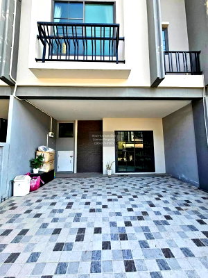 Townhouses for sale : For Sale Townhouse/Townhome  , Britania Mega Town Bangna , corner unit , Bang Kaeo , Bang Phli , Samut Prakarn , CX-151496 ✅ Live chat with us ADD LINE @connexproperty ✅