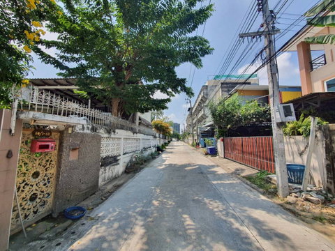 ขายที่ดินเปล่า  51 ตร วา ซ.อินทามระ 37 ถ.สุทธิสารวินิจฉัย เขตบางซื่อ ใกล้ MRTสุทธิสาร
