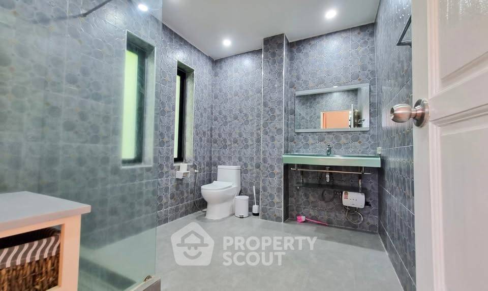 รูป ทาวน์เฮาส์ 2 ห้องนอน สวนรวมสัตว์เลี้ยงได้ โครงการ Sunrise Villa Resort ใกล้พัทยา (ID 2799988) - รูปที่ 6/16