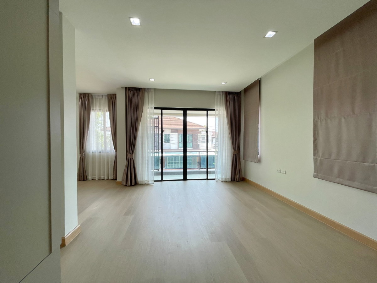 รูป บ้านเดี่ยว เศรษฐสิริ วัชรพล สภาพดี ถูกสุด พร้อมอยู่ - รูปที่ 12/19