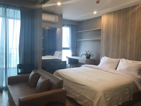 Ideo Q Chula Samyan【𝐒𝐄𝐋𝐋 & 𝐑𝐄𝐍𝐓】🔥Modern luxury living, fully furnished with beautiful built-in furniture.🔥 Contact Line ID: @hacondo