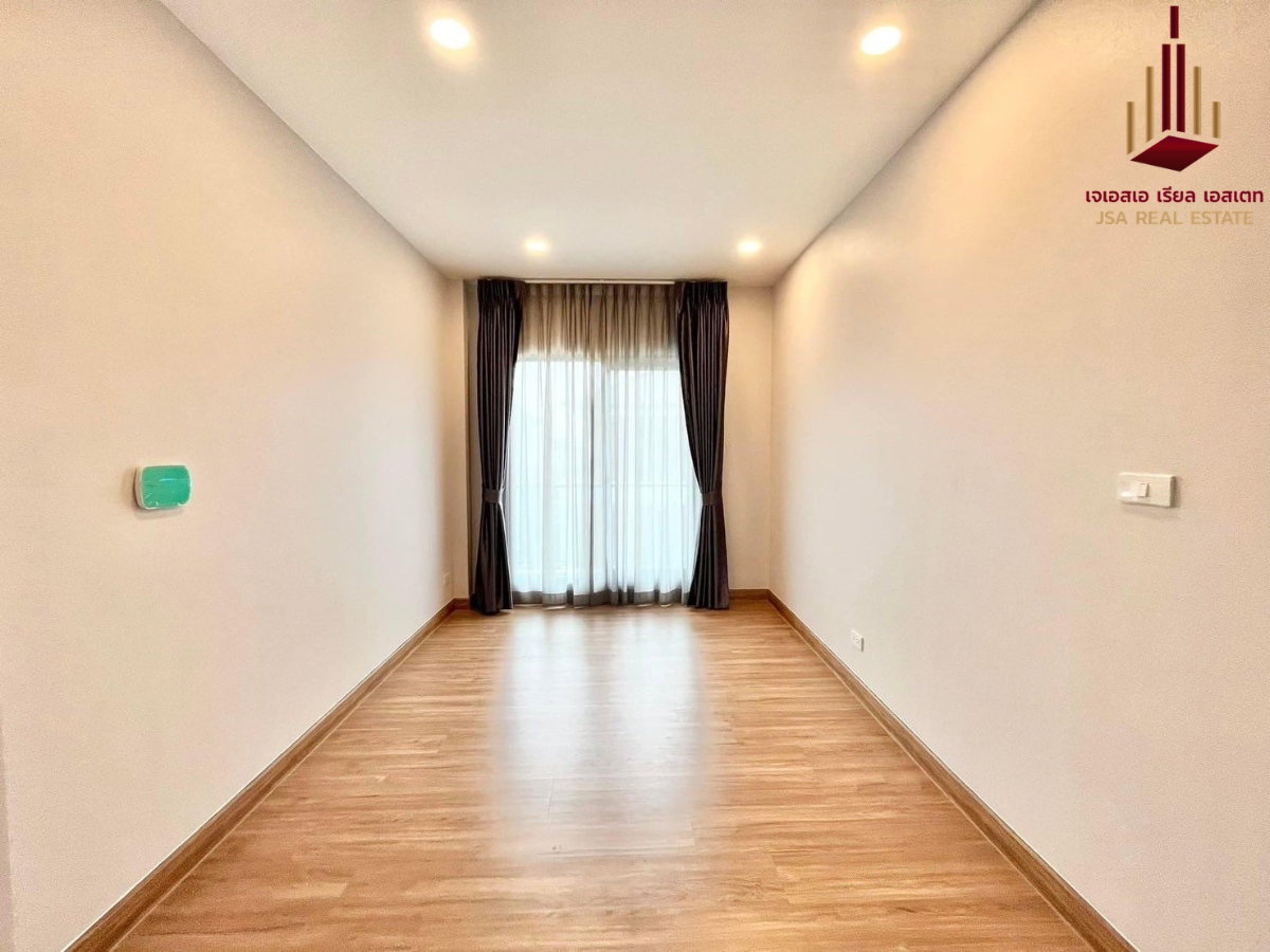 picture ✨ For Rent: CENTRO Vibhavadi ✨  💰 Only 130,000 THB/month - 8/13