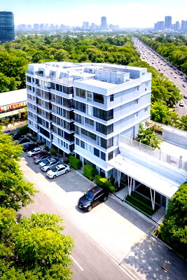สำนักงานให้เช่า : อาคารสำนักงาน 6 ชั้น 6 นอน 6 น้ำ 900 ตร.ม.อาคารพร้อมลิฟต์ ทำเลพระราม 9 ใกล้ทางด่วน ศูนย์วิจัย ใกล้ MRT วัดพระราม 9 300 ม.