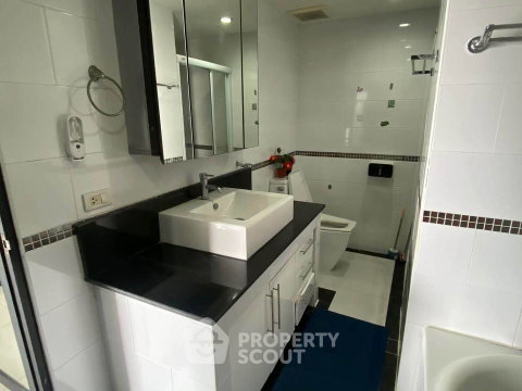 2-BR Condo 19th-Floor 183 Sqm, Pattaya Klang Center Point, Central Pattaya (ID 2799946)