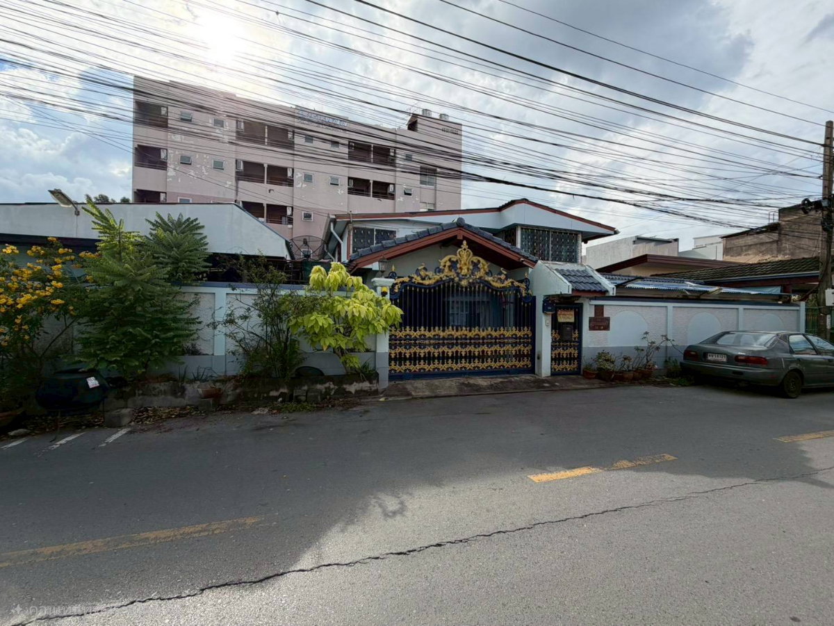  296AGJD บ้านเดี่ยวหลังใหญ่ ใกล้รถไฟฟ้า เดินแค่ 150 เมตร! | รามอินทรา 42/1 (กม.6) 
