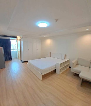 Pratunam Prestige         Condominium