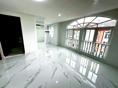Townhouses for rent : Yenakart Residence 4 bedrooms, for rent