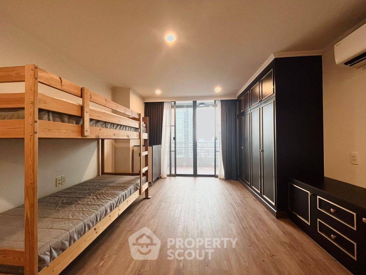 รูป คอนโด 3 ห้องนอน 194 ตร.ม. ขาย ที่ Acadamia Grand Tower ใกล้ BTS พร้อมพงษ์ 300 ม. (ID 2798028) - รูปที่ 13/26