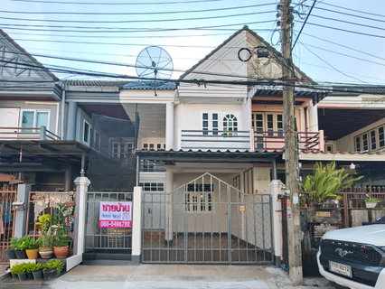 ขายทาวน์เฮ้าส์ รีโนเวทใหม่ บดินทร์รักษา 3 คู้บอน 27 เนื้อที่ 20 ตร.ว. 3 นอน 2 น้ำ ต่อเติมครบ ใกล้รถไฟฟ้าสายสีชมพู สถานีคู้บอน พร้อมอยู่