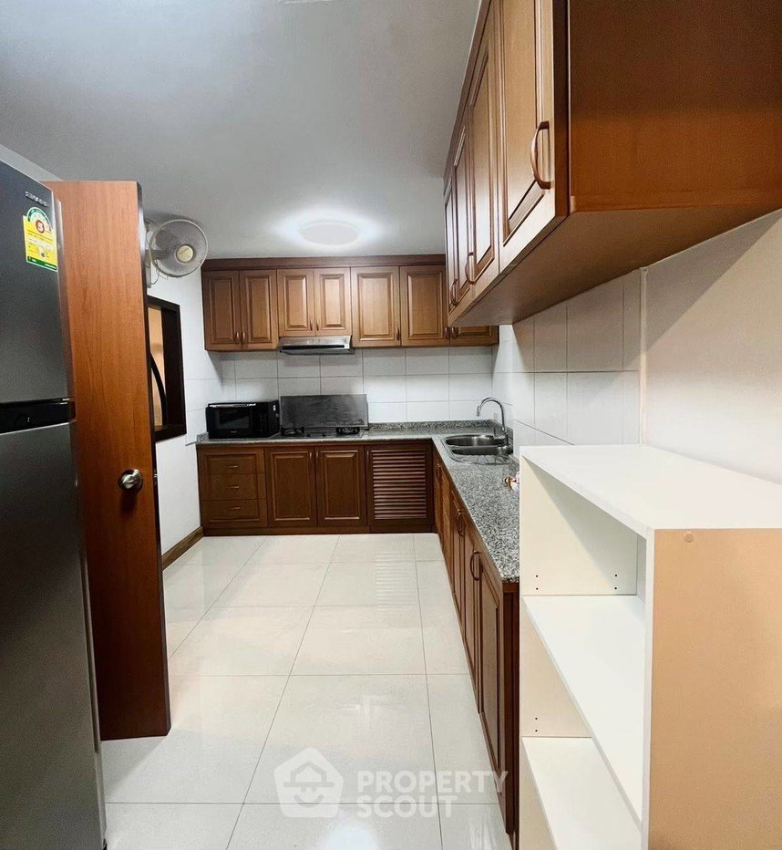 รูป คอนโด 3 ห้องนอน 194 ตร.ม. ขาย ที่ Acadamia Grand Tower ใกล้ BTS พร้อมพงษ์ 300 ม. (ID 2798028) - รูปที่ 18/26