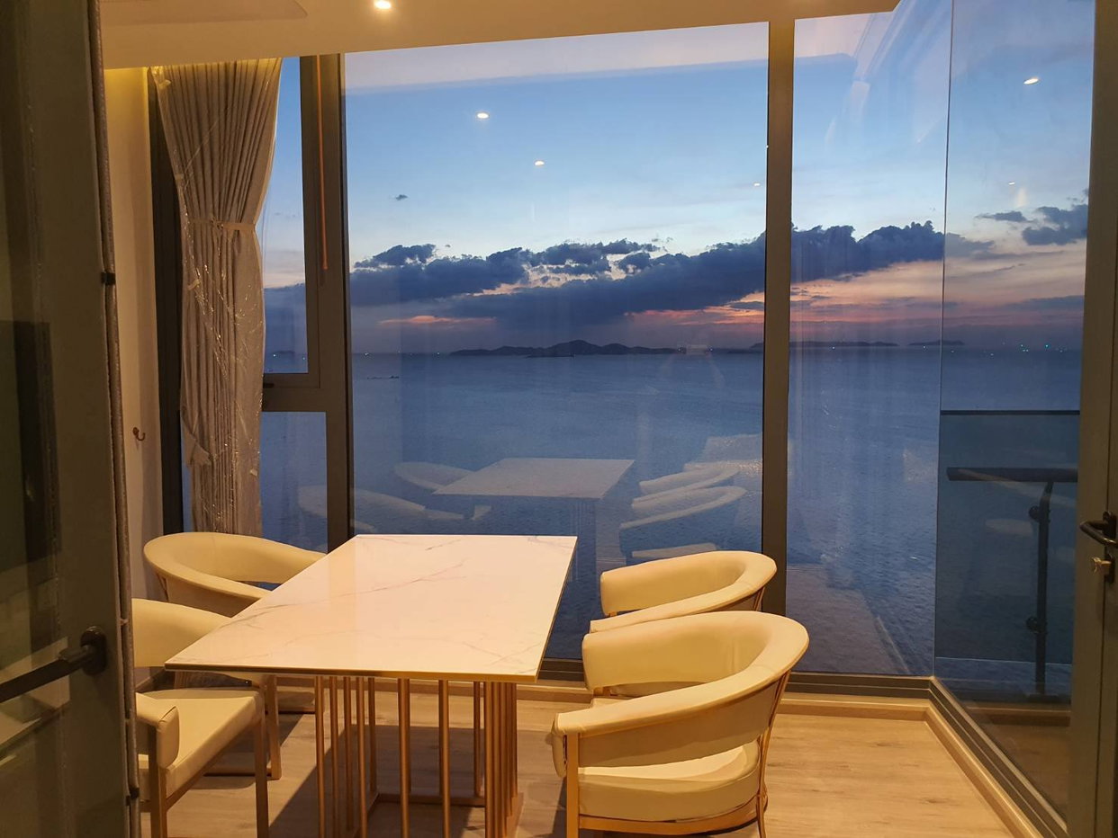 รูป AROM WONGAMAT Condominium 1 Bedroom Condo For Sale - รูปที่ 5/14