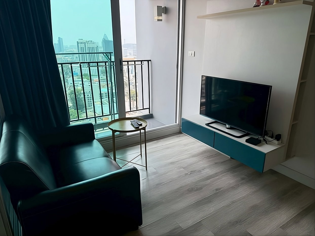 picture 1 Bedroom Condo for Sale in Central Pattaya at Centric Sea - 1/6
