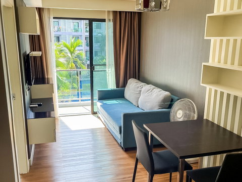 Condo for Sale Dusit Grand Park 1 Pattaya 1 Bedroom Pool View