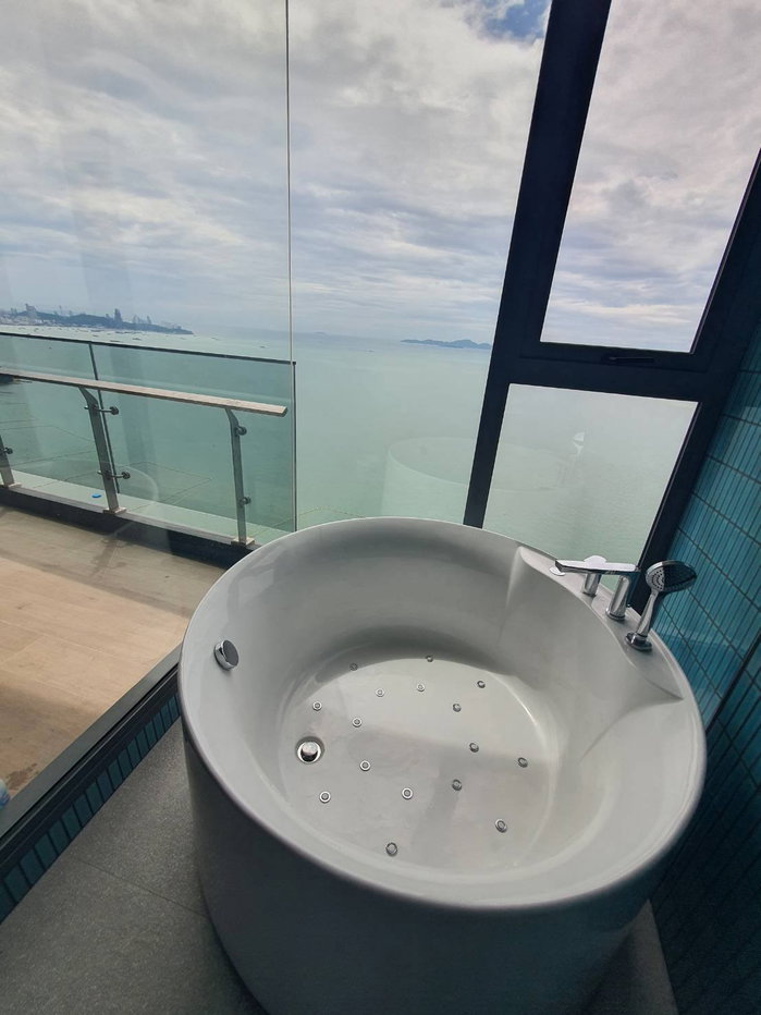 รูป AROM WONGAMAT Condominium 1 Bedroom Condo For Sale - รูปที่ 7/14