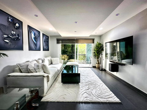 2 Bedroom Condo for Sale at Regent Pratamnak Pattaya