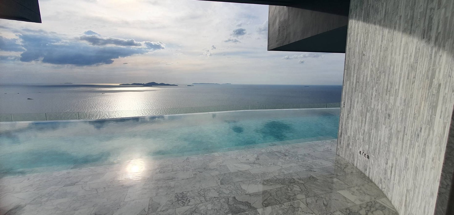 รูป AROM WONGAMAT Condominium 1 Bedroom Condo For Sale - รูปที่ 11/14